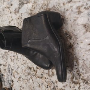 Nurture black womens sz 8.5 leather upper black ankle boots